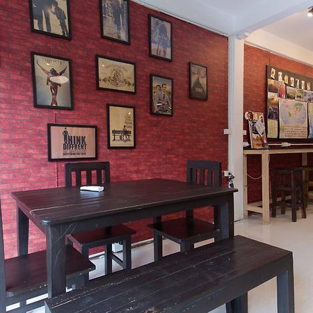 Mana Hostel Бангкок Экстерьер фото