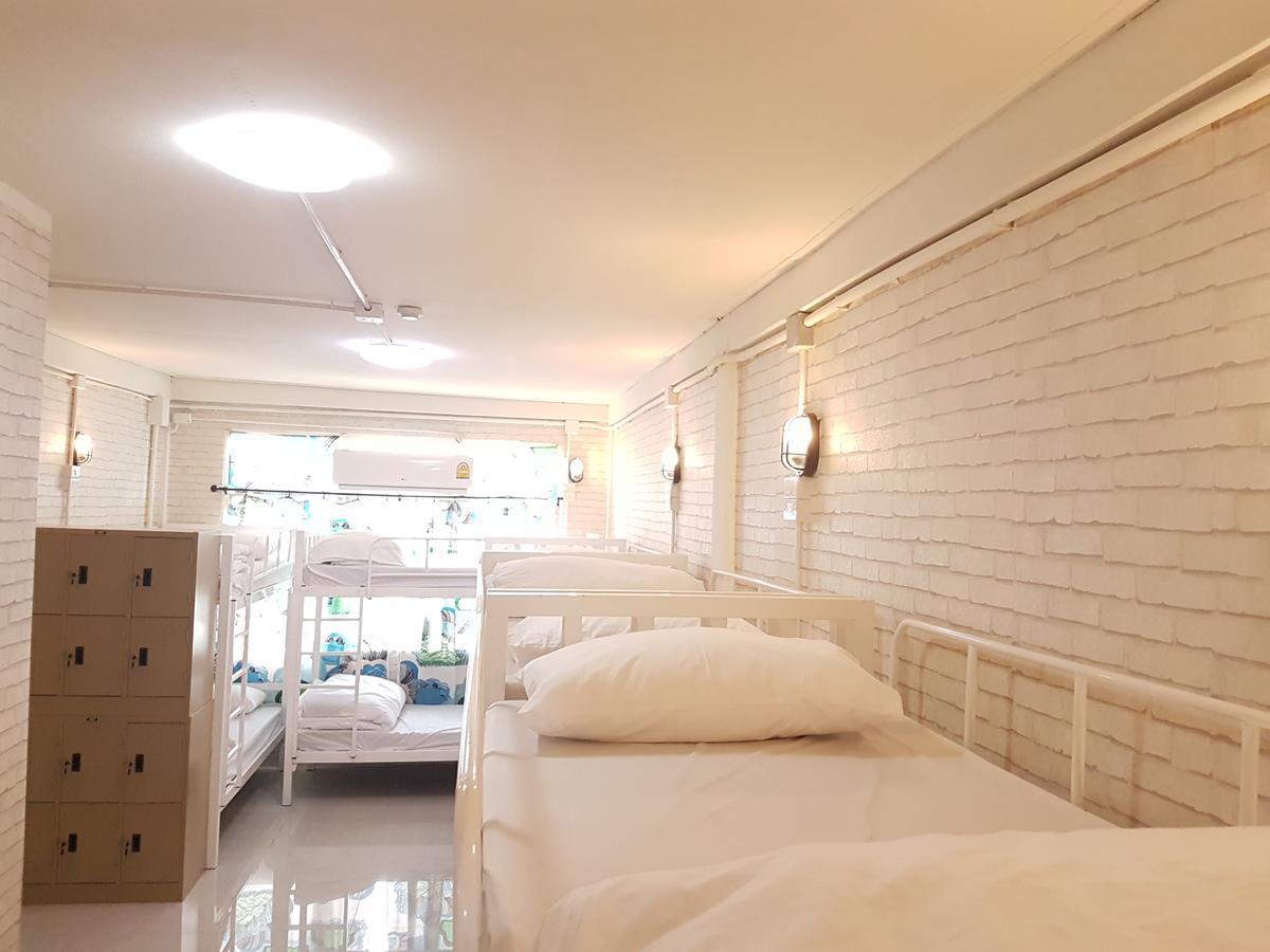 Mana Hostel Бангкок Экстерьер фото