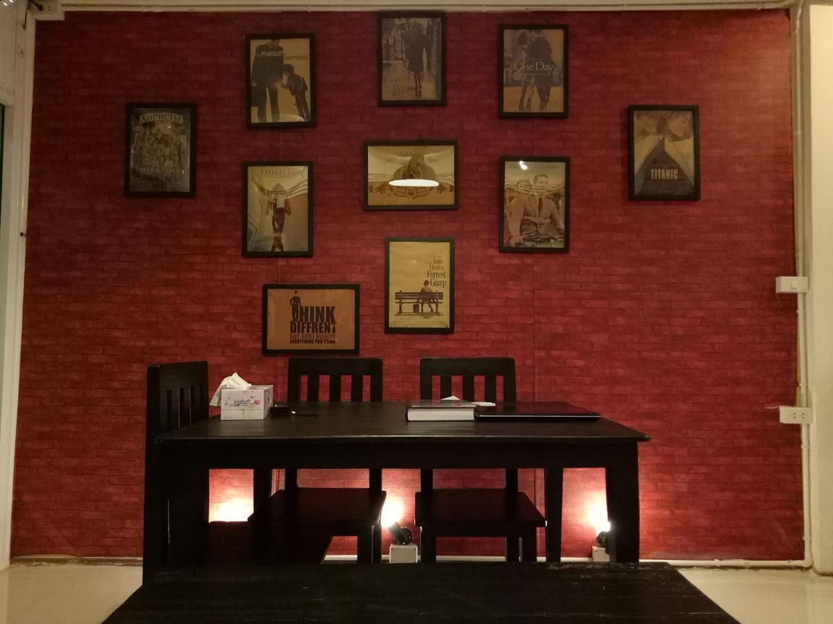 Mana Hostel Бангкок Экстерьер фото