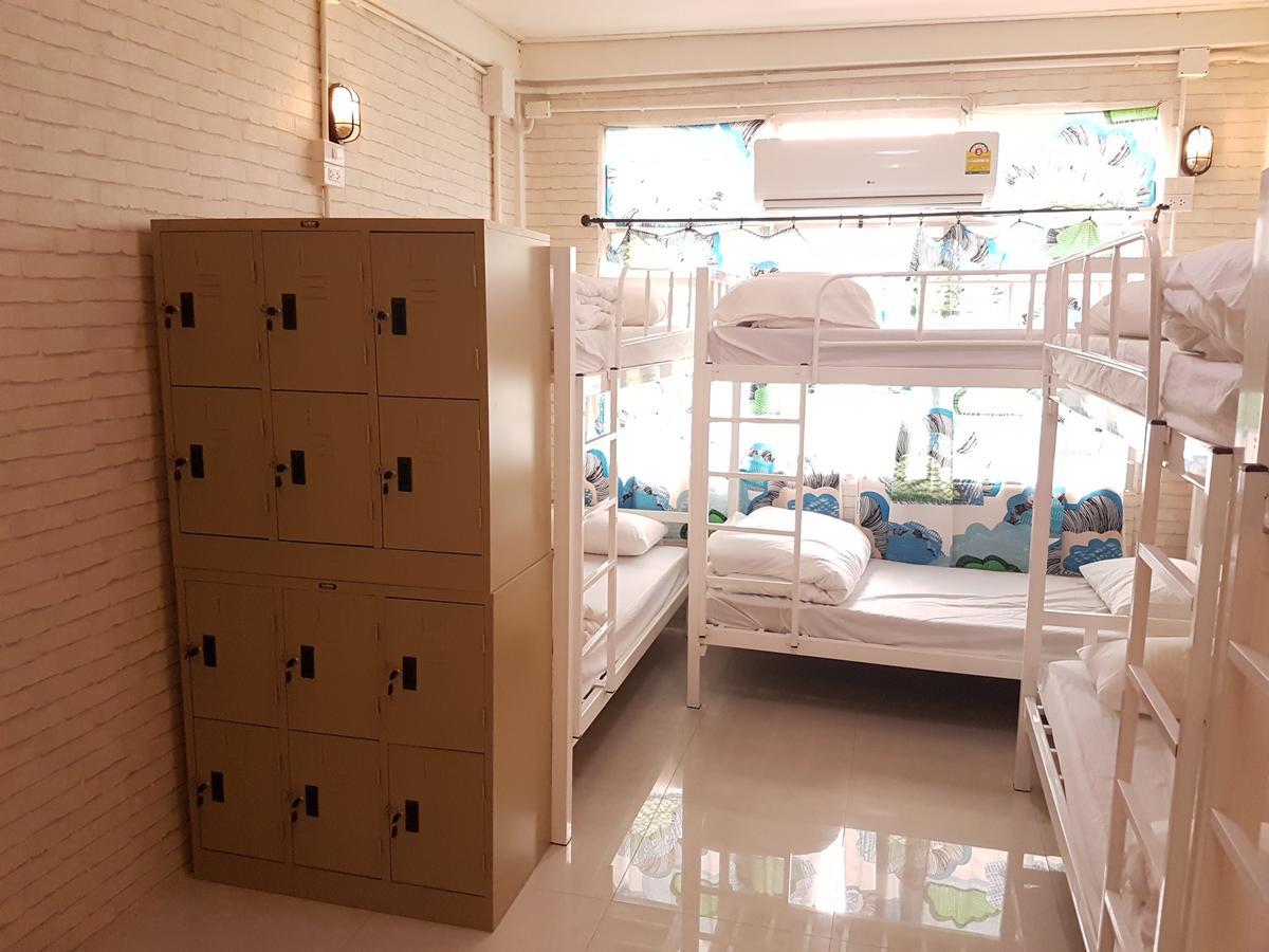 Mana Hostel Бангкок Экстерьер фото