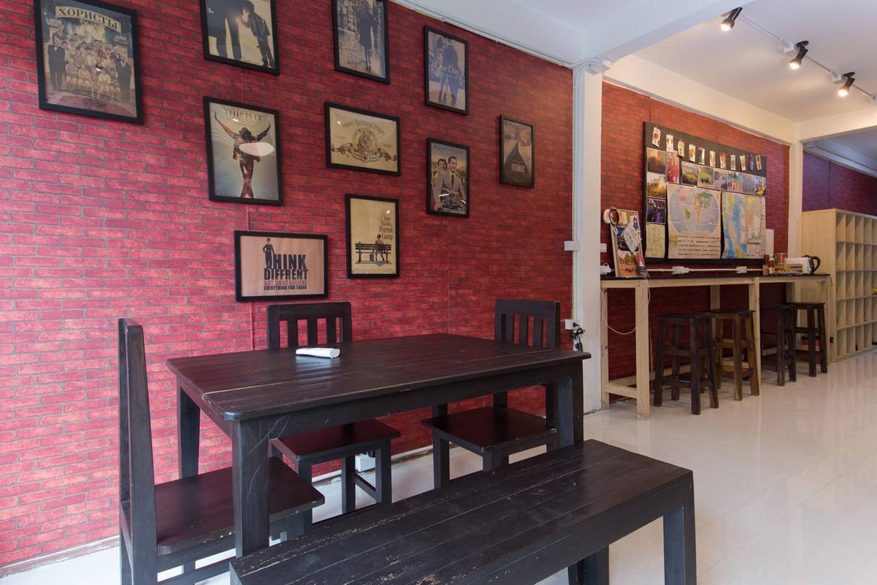 Mana Hostel Бангкок Экстерьер фото