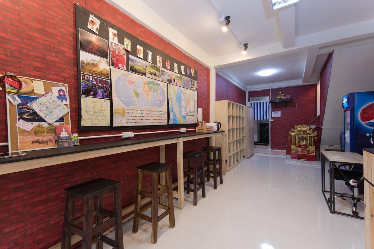 Mana Hostel Бангкок Экстерьер фото