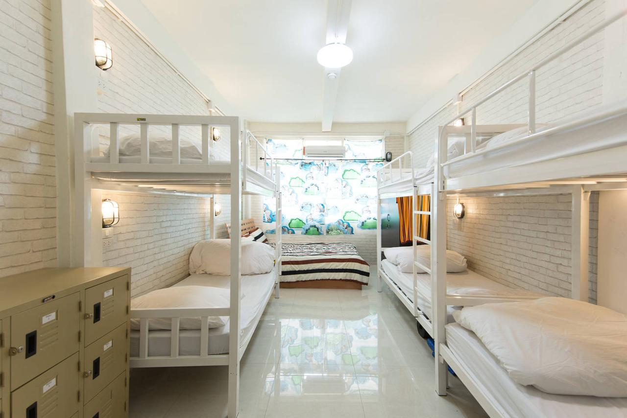 Mana Hostel Бангкок Экстерьер фото